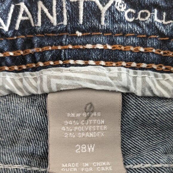 Vanity Premium Collection Curvy Jeans Cropped Capri Distressed Women's Size 28 - Picture 6 of 16